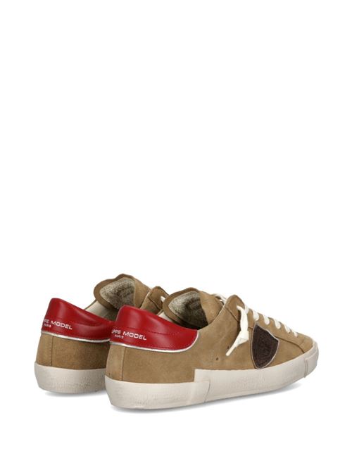 Sneakers uomo basse in pelle beige/rosse PHILIPPE MODEL | PRLUXS21